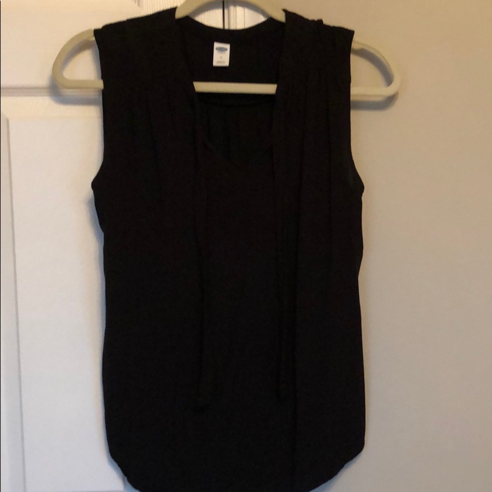 Old Navy Black V-Neck Sleeveless Drape Front Overlay Tank Top Size M